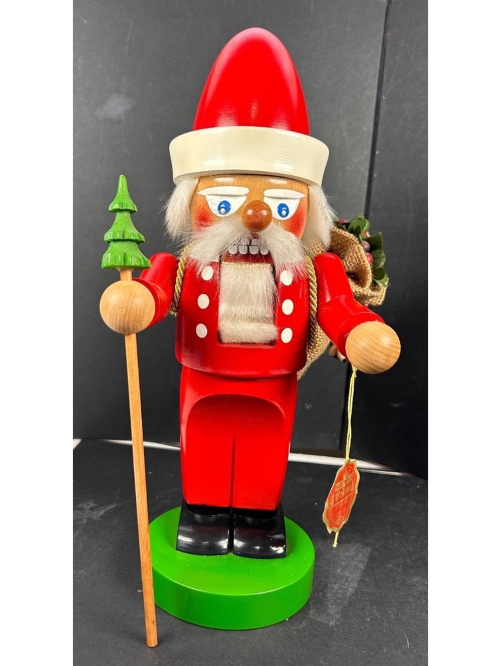 Authentic Steinbach Nutcracker-Chubby Santa Claus Präsenter Showroom Model #1631